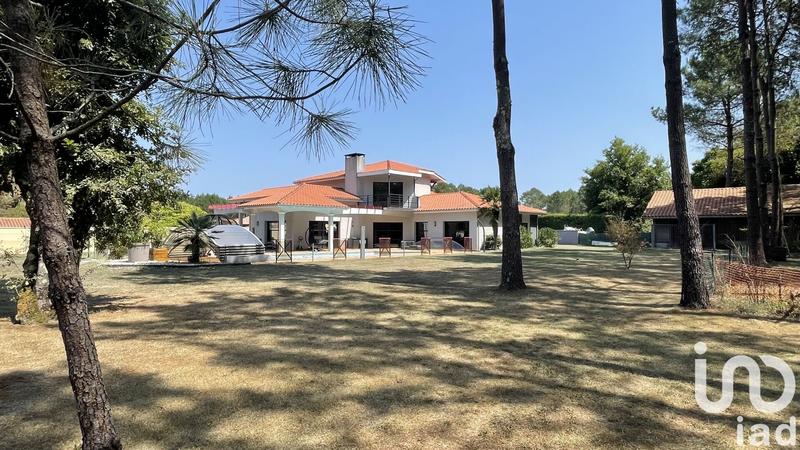 Maison de maîtres - 260 m² - 7 pièces