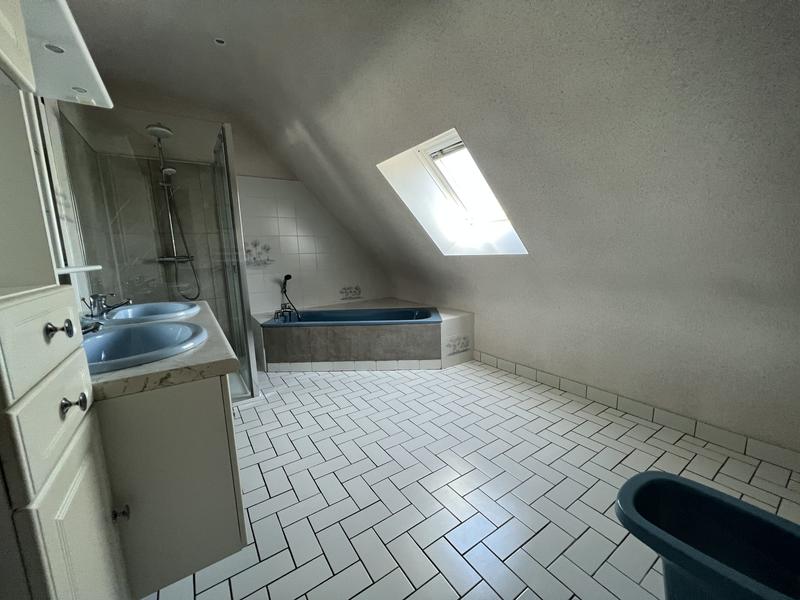 Maison - 160 m² - 8 pièces