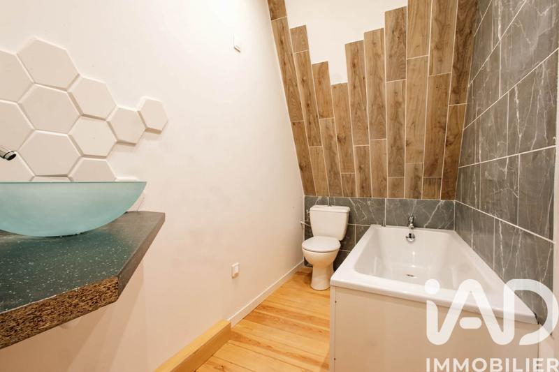 Maison - 342 m² - 15 pièces