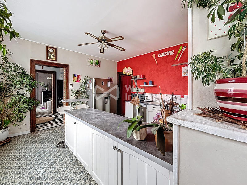 Maison - 204 m² - 7 pièces