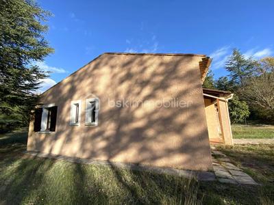 Maison traditionnelle - 133 m² - 6 pièces