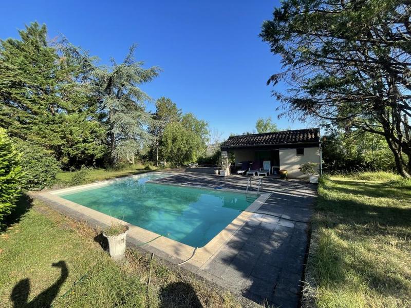 Maison - 190 m² - 6 pièces