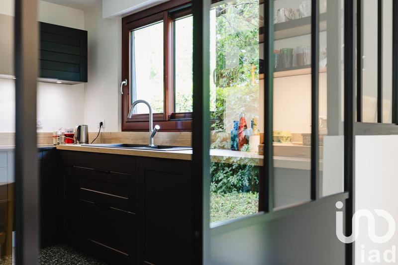 Maison - 246 m² - 8 pièces