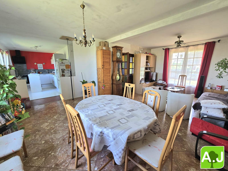 Maison traditionnelle - 113 m² - 5 pièces