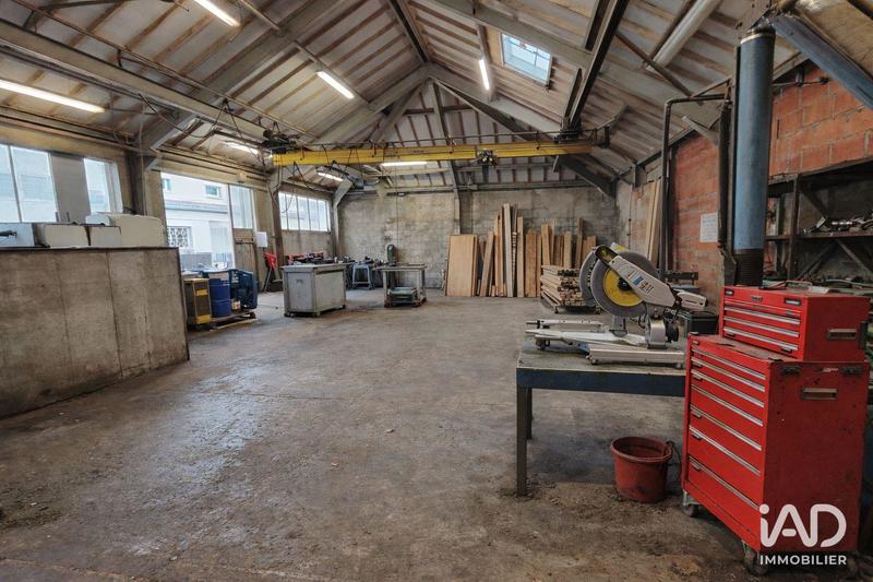 Local commercial - 1 700 m²