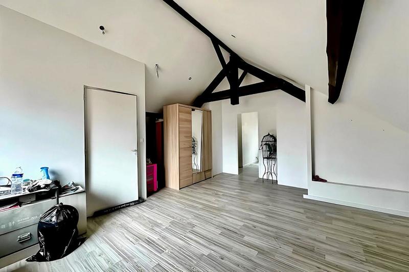 Maison - 165 m² - 8 pièces