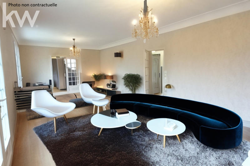 Maison traditionnelle - 229 m² - 8 pièces