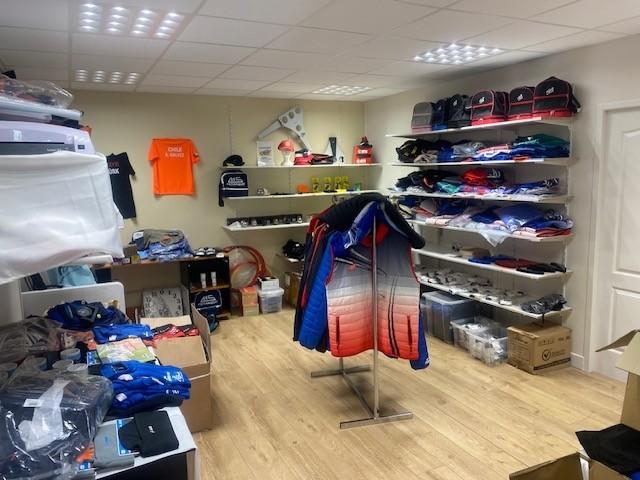 Services - 80 m² - 3 pièces