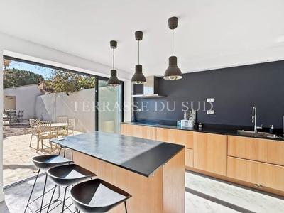 Maison - 171 m² - 6 pièces