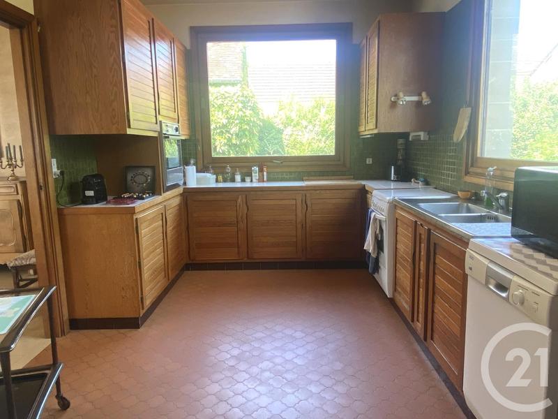 Maison - 229 m² - 7 pièces