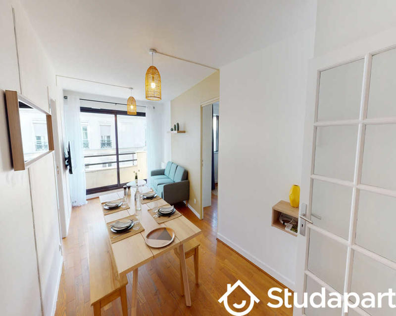 Chambre - 150 m² - 1 pièce