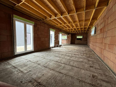 Maison - 180 m² - 7 pièces