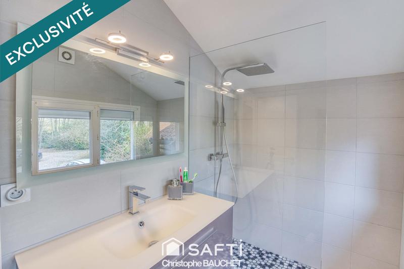 Villa - 213 m² - 6 pièces