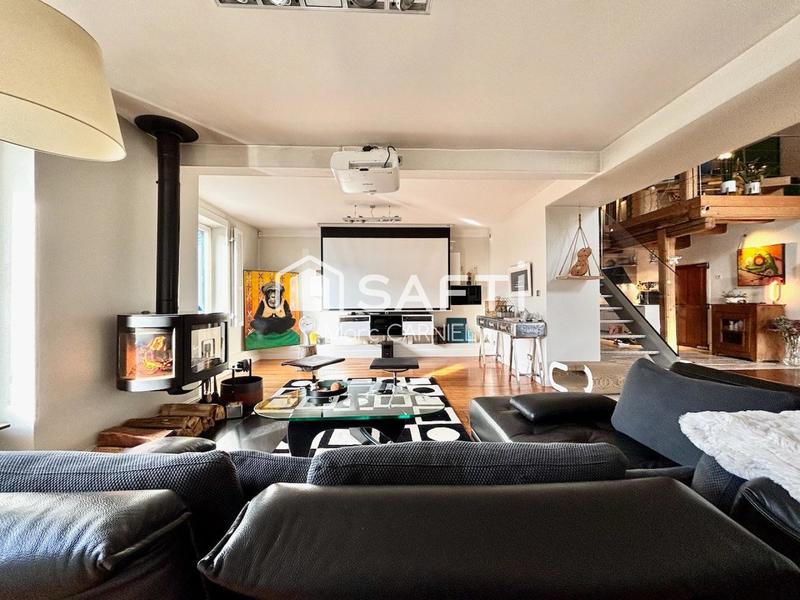 Maison - 335 m² - 11 pièces