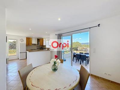 Maison - 158 m² - 7 pièces