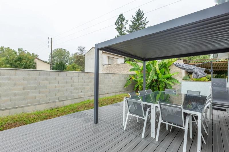 Maison - 99 m² - 5 pièces