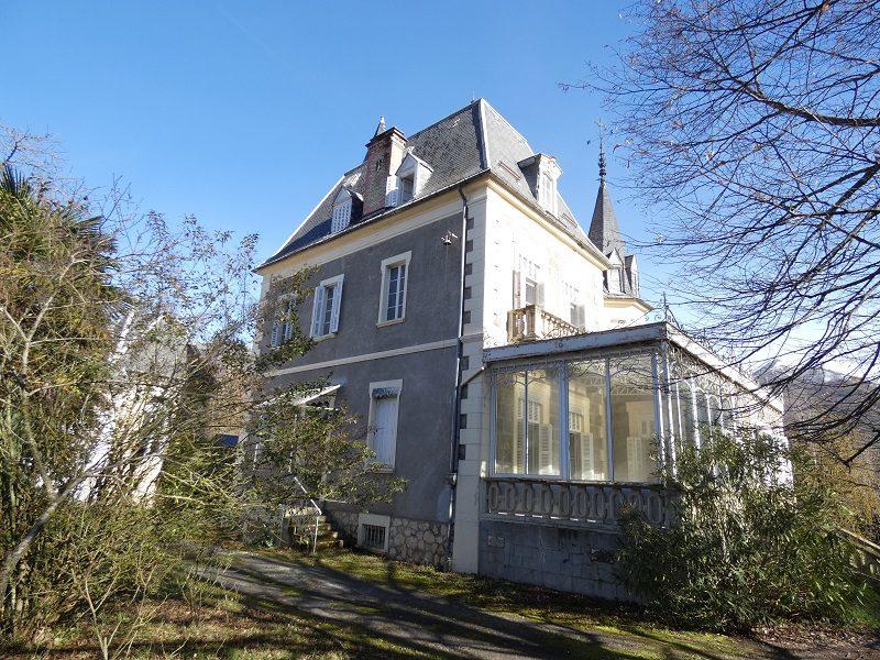 Château - 481 m² - 13 pièces
