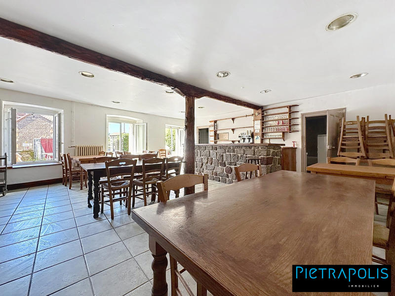 Maison ancienne - 235 m² - 4 pièces