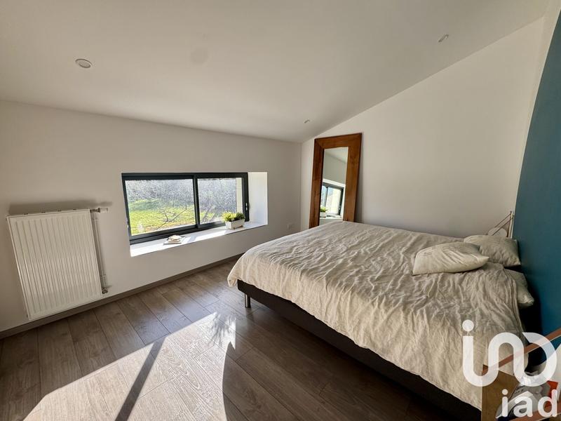 Maison - 255 m² - 5 pièces