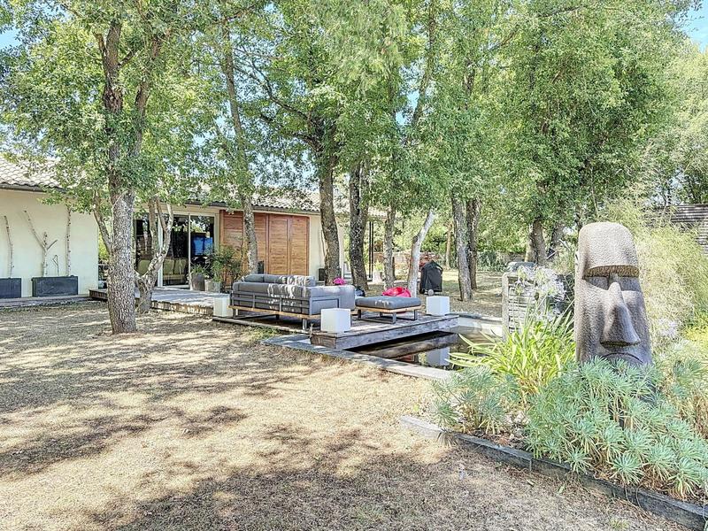 Maison - 208 m² - 5 pièces