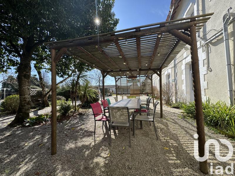 Maison - 650 m² - 25 pièces