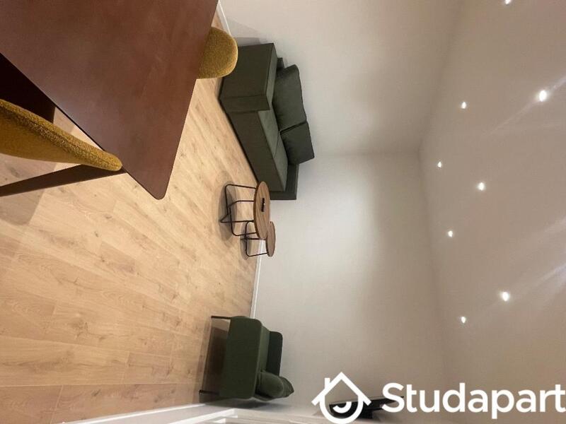 Chambre - 10 m² - 1 pièce