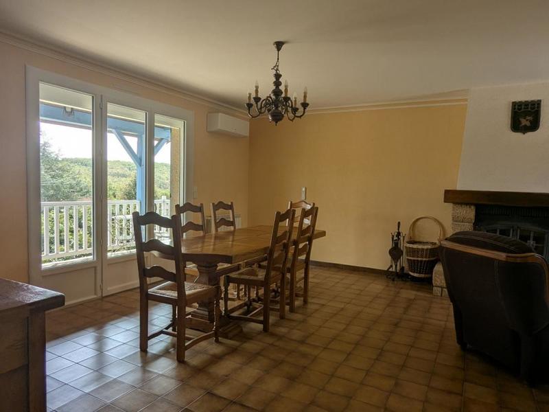 Maison traditionnelle - 128 m² - 5 pièces