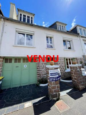 Maison traditionnelle - 117 m² - 6 pièces