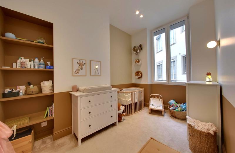 Appartement - 96 m² - 5 pièces