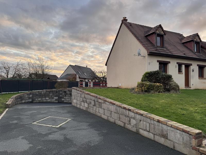 Maison traditionnelle - 135 m² - 5 pièces