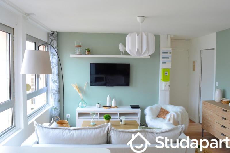 Chambre - 9 m² - 1 pièce