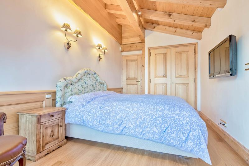 Châlet - 188 m² - 9 pièces