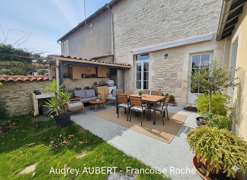 Maison en pierre - 99 m² - 4 pièces
