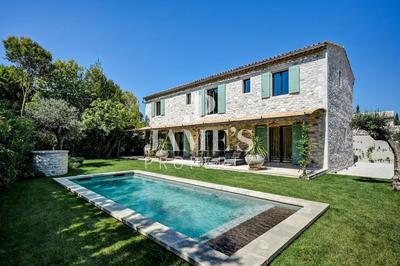 Maison - 200 m² - 6 pièces