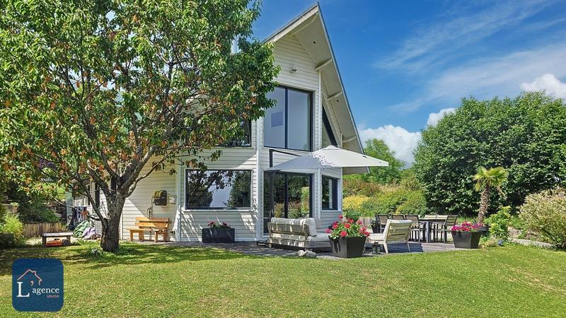 Maison - 231 m² - 6 pièces