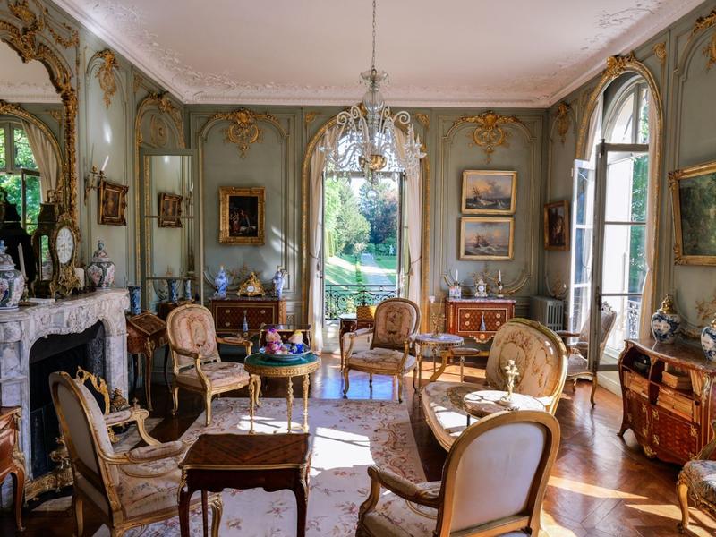 Manoir - 1 000 m² - 25 pièces