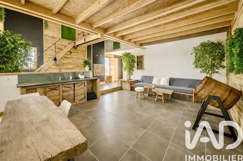 Maison - 140 m² - 9 pièces