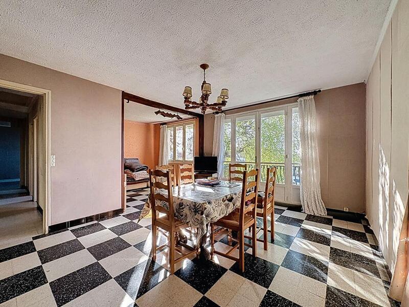 Maison - 82 m² - 5 pièces