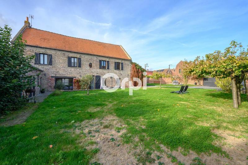 Maison - 225 m² - 6 pièces