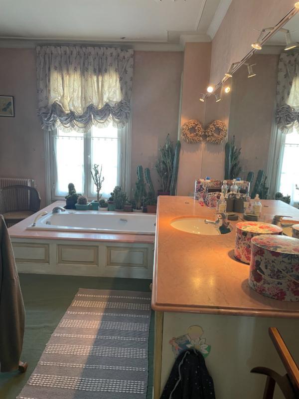 Maison - 300 m² - 9 pièces