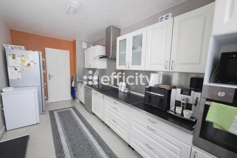 Appartement - 102 m² - 4 pièces