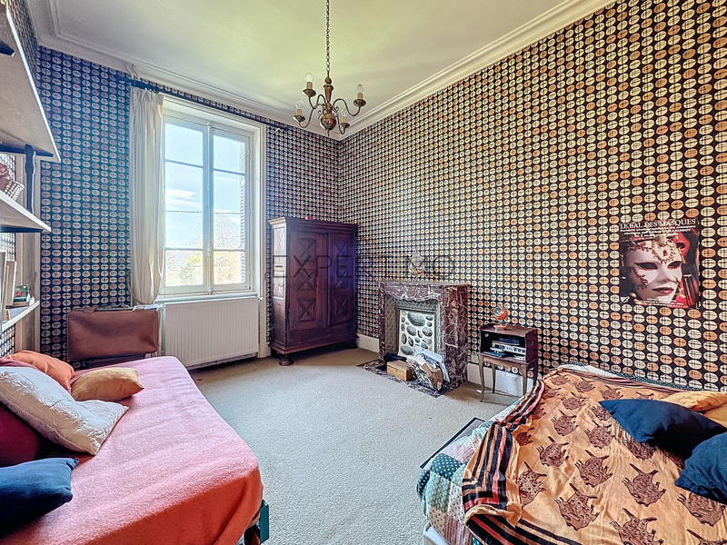 Château - 331 m² - 10 pièces