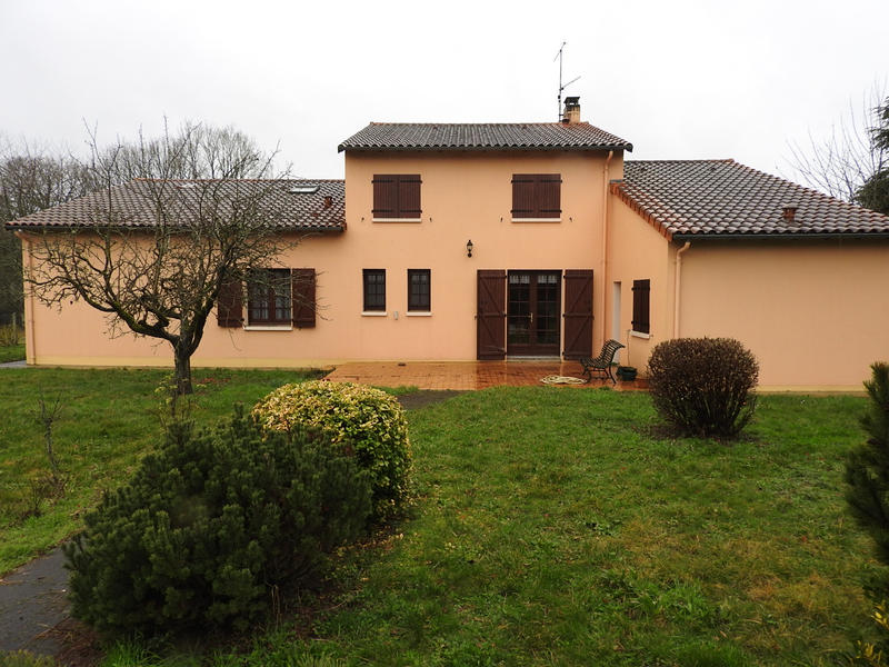 Maison - 199 m² - 8 pièces