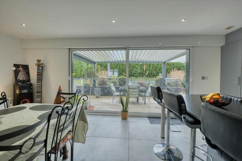 Maison - 96 m² - 6 pièces