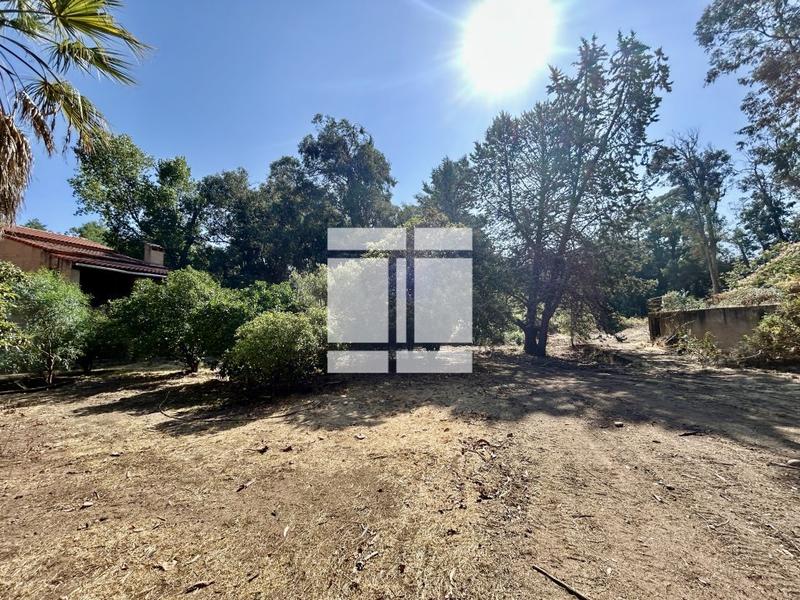 Maison - 260 m² - 9 pièces