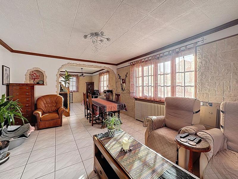 Maison - 122 m² - 6 pièces