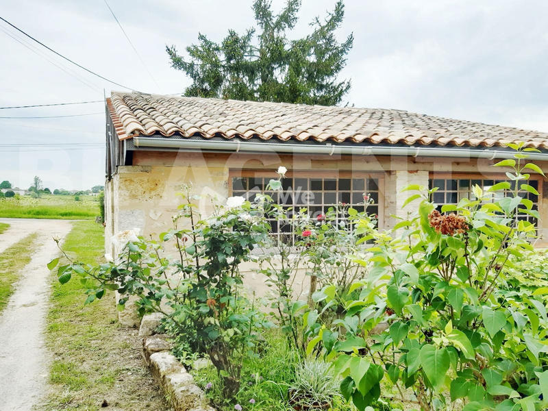 Maison ancienne - 300 m² - 11 pièces