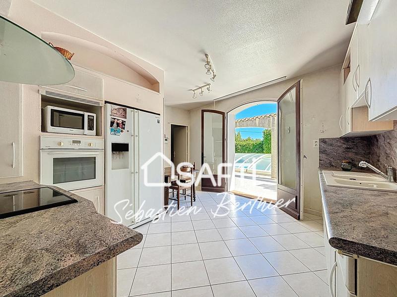 Maison - 180 m² - 6 pièces