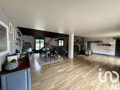 Maison - 272 m² - 6 pièces