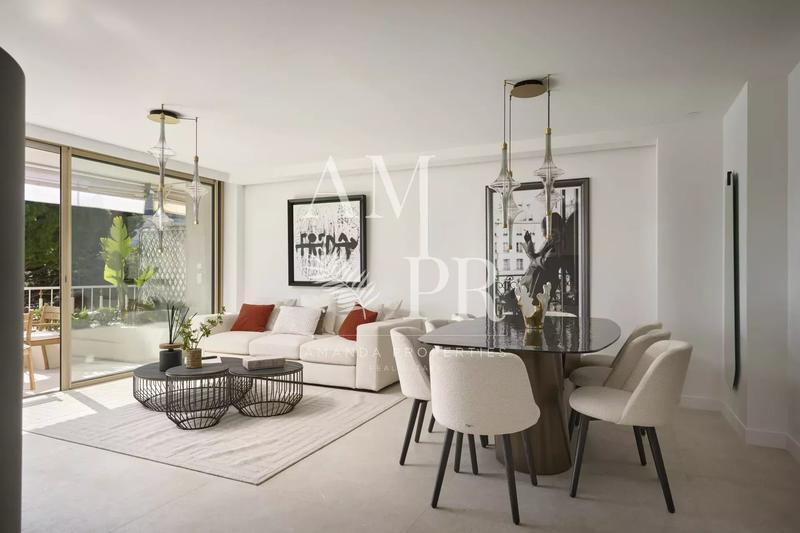 Appartement - 100 m² - 4 pièces